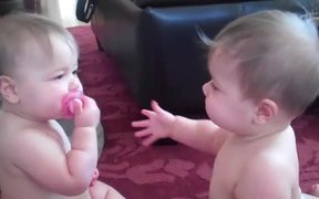 Baby Pacifier War - Kids - VIDEOTIME.COM