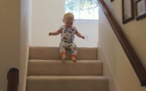 Cute Baby Vs Steps - Kids - VIDEOTIME.COM