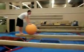 Balance Ball Balance Beam - Fun - VIDEOTIME.COM