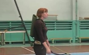 Super Fast Archery Girl - Fun - VIDEOTIME.COM
