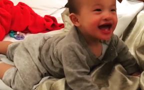 A Very Hilarious Laughing Baby