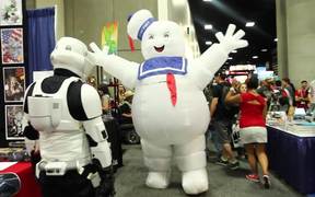 Speck Goes to Comic-Con - Fun - VIDEOTIME.COM