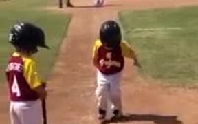 Boy Running - Kids - VIDEOTIME.COM