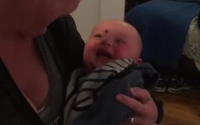 Baby Has An Awesome Laugh - Kids - VIDEOTIME.COM