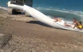 Excavator Surfing - Fun - VIDEOTIME.COM