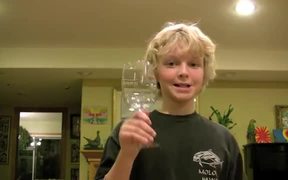 Kid Voice Vs Glass - Kids - VIDEOTIME.COM