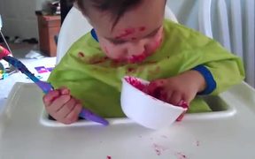 Babies Eating Beets - Kids - VIDEOTIME.COM