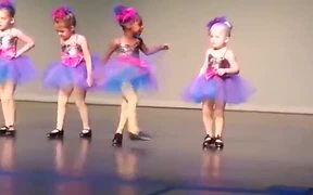 Very Passionate Little Dancer On The Stage - Kids - VIDEOTIME.COM