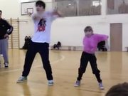 Little Girl Performing Amazing Dance Choreography - Kids - Y8.COM