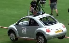 The Low Budget Car Race - Sports - VIDEOTIME.COM