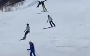 Master Skier Or Birdman On Vacation? - Sports - VIDEOTIME.COM