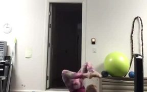 Her Flexible And Controlled Body - Fun - VIDEOTIME.COM