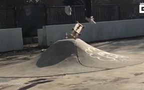 Recycling Broken Skateboards - Sports - VIDEOTIME.COM