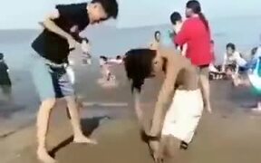 Dude Pulled Off Acting Like A Blow-Up Doll
