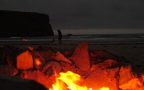 Beach Fire - Fun - VIDEOTIME.COM