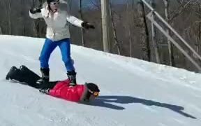 Who Needs Snowboards When You Have Friends - Fun - VIDEOTIME.COM
