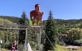 Some Amazing Trapeze Stunts - Sports - VIDEOTIME.COM
