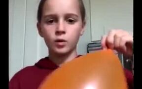 Balloons And Chocolate Don't Mix - Kids - VIDEOTIME.COM