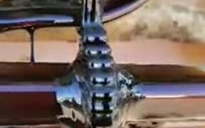 Thick Viscous Liquid Being Dropped, Satisfying! - Fun - VIDEOTIME.COM