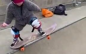Little Toddler Tries Out Some Skateboarding! - Kids - VIDEOTIME.COM