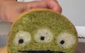 When You Ask An Artist To Bake Bread! - Fun - VIDEOTIME.COM