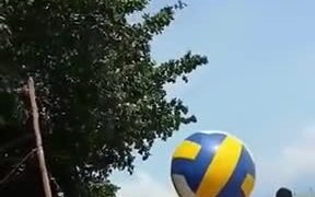 Bored By Standard Volleyball? Try This! - Sports - VIDEOTIME.COM