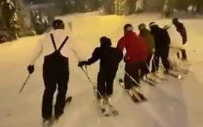 Group Ski Around In Amazing Sync!