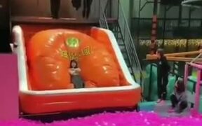 A Girl Diving Inside Balls - Fun - VIDEOTIME.COM
