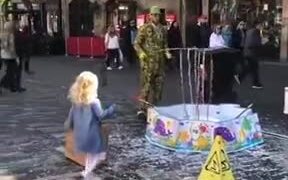 A Bubbly Paradise For Kids - Fun - VIDEOTIME.COM