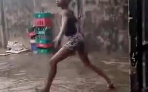 Boy With A Natural Talent For Ballet - Kids - VIDEOTIME.COM