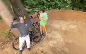 Wild Offroad Bike Stunt - Sports - VIDEOTIME.COM