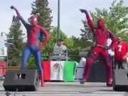 Spider-Man And Deadpool Killing It On Stage - Fun - Y8.COM