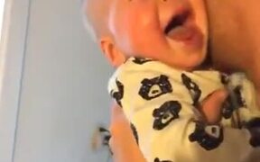 Baby Loves Dad's Small Beard - Kids - VIDEOTIME.COM