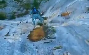 Most Amazing Parachute Jumping Video - Sports - VIDEOTIME.COM
