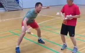 How A Pro Practices Badminton - Sports - VIDEOTIME.COM