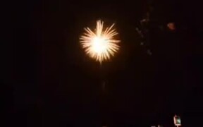 The Largest Fireworks - Fun - VIDEOTIME.COM
