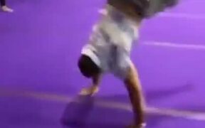 Unbelievable Constant Flips - Sports - VIDEOTIME.COM