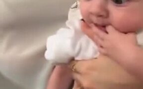 Mother Showing Tantrum Video To Infant - Kids - VIDEOTIME.COM