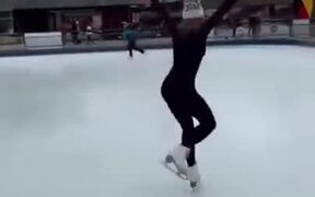 Extremely Skilful Ice Skating - Sports - VIDEOTIME.COM