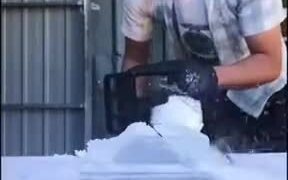 Creating An Incredible Ice Sculpture