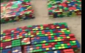 Amazing Harry Potter Portrait With Rubik's Cubes - Fun - VIDEOTIME.COM
