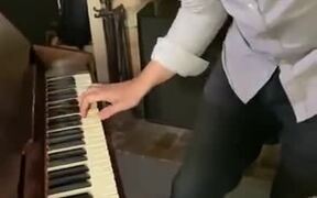 How To Correctly Play The Harry Potter Theme - Music - VIDEOTIME.COM