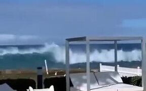 When The Sea Is Jealous - Fun - VIDEOTIME.COM