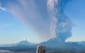 The Most Elegant Volcanic Explosion Ever