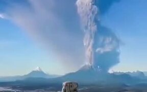 The Most Elegant Volcanic Explosion Ever - Fun - VIDEOTIME.COM