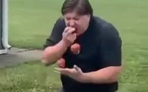 Eating Apples And Juggling
