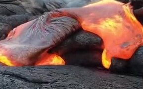 Extremely Hot Lava Flowing Around In Kilauea