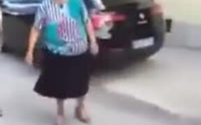 Old Grandmas Have Some Fun With A Skipping Rope - Fun - VIDEOTIME.COM