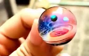 Beautiful Glass Art That Looks Like The Galaxy - Fun - VIDEOTIME.COM