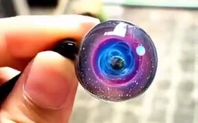 Beautiful Glass Art That Looks Like The Galaxy - Fun - VIDEOTIME.COM